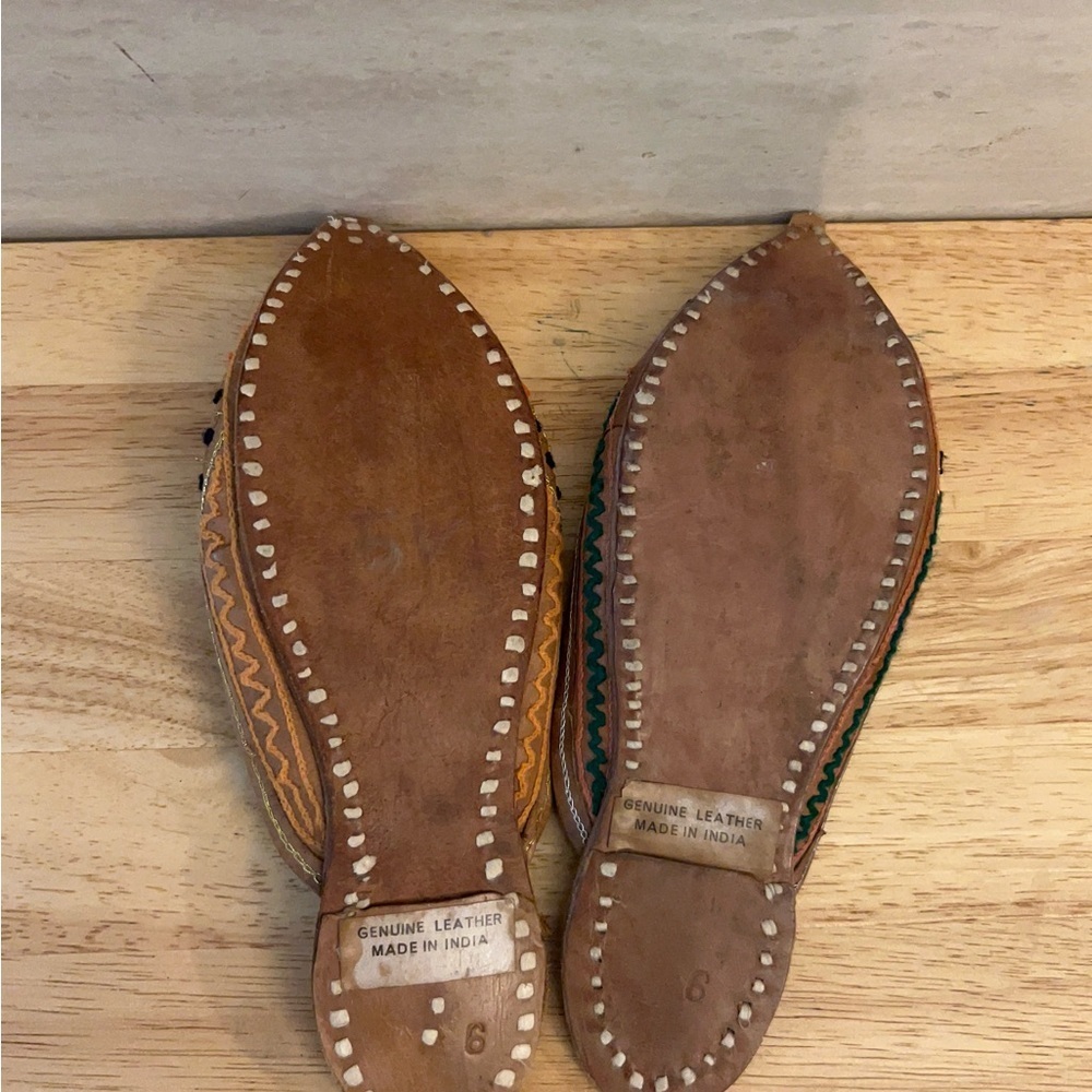 Handmade Leather Punjabi Jutti Shoes vibrant, multi-colored - Picture 8 of 8